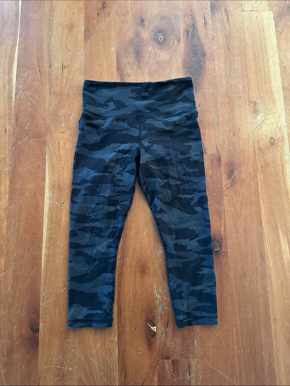Athleta Girls' Black Camouflage Capri Leggings